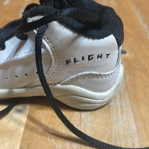 Baby Nike flight shoes - Picture 2 of 6